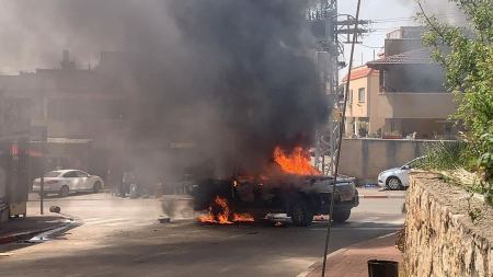 برطعة: احتراق مركبة محملة باسطوانات غاز